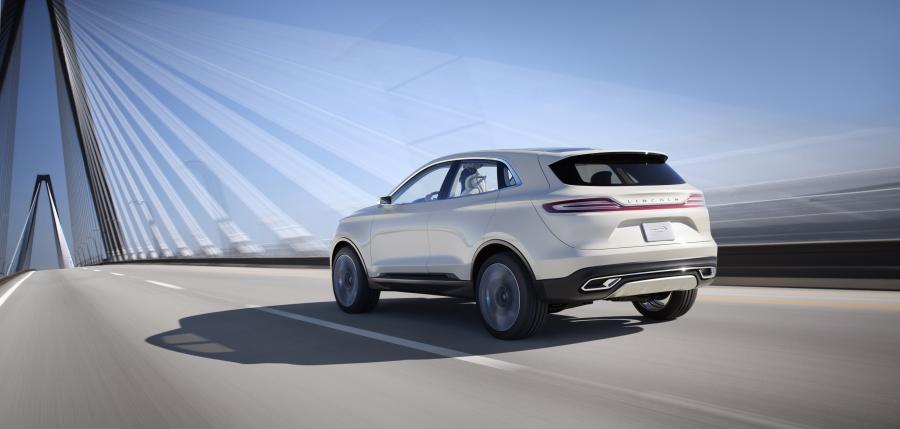  Lincoln MKC Concept 2013 года  (фото 17 из 39)